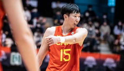 开云体育下载-中国男篮出征世预赛：成绩压力不大 赛程考验体能