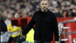 每体：巴萨球员今天归队体检&amp;明天开启训练，罗梅乌等人临时回归