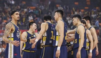 开云体育官网-广东最让人失望的球员！曾是CBA最顶级射手，如今越打越差