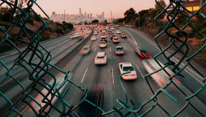 彻夜狂欢！掘金全队前往赌城拉斯维加斯酒吧蹦迪